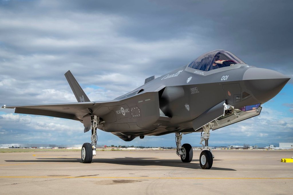 Канада получава първите изтребители F-35 от САЩ като пълната поръчка все още се преразглежда
