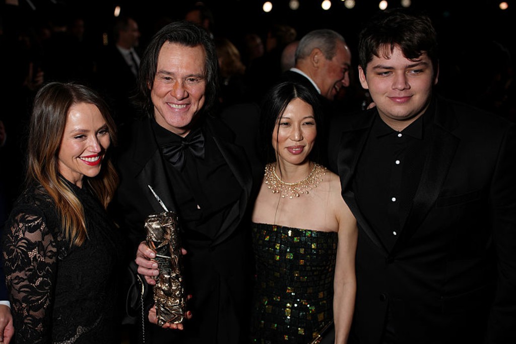 Jim Carrey marries girlfriend Min Ah in private ceremony