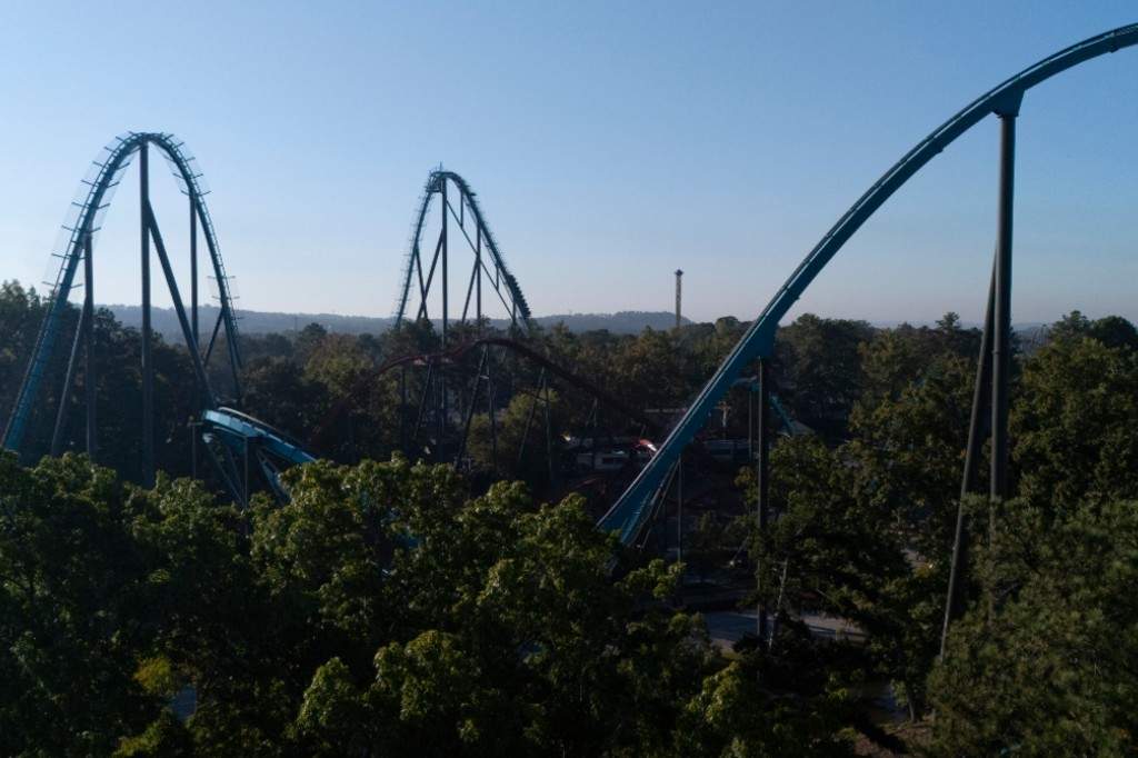 1 dead, others injured on Six Flags roller coaster in Georgia